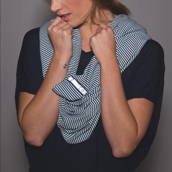 lululemon athletica Accessories - lululemon Vinyasa Scarf Rulu